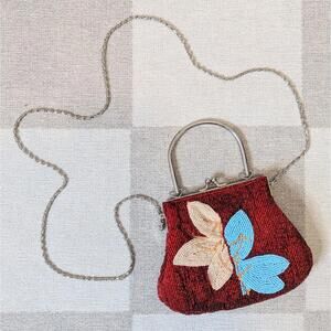 Vintage mini red beaded kiss lock handbag with chain strap